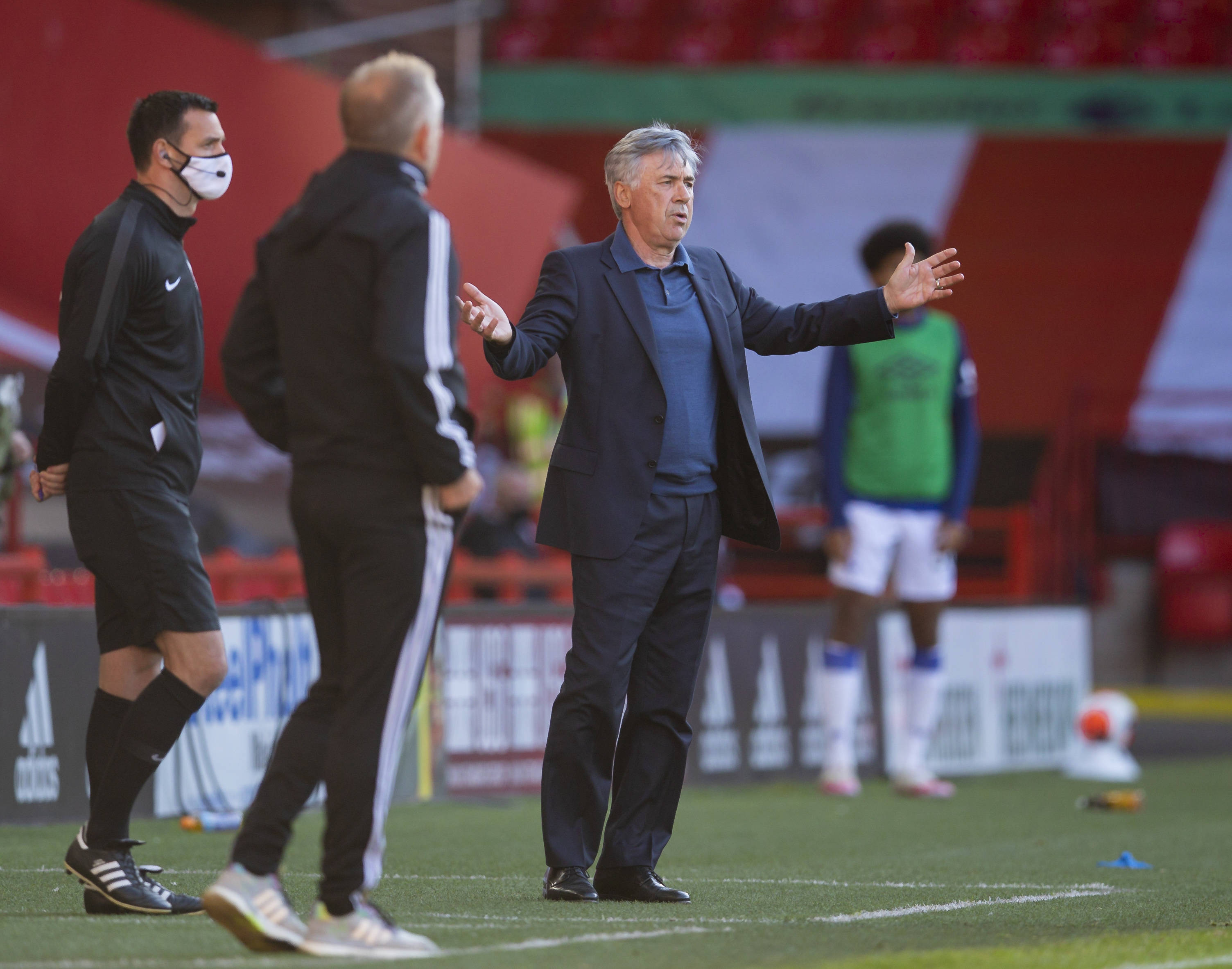 墙面反弹继 墙面反弹继