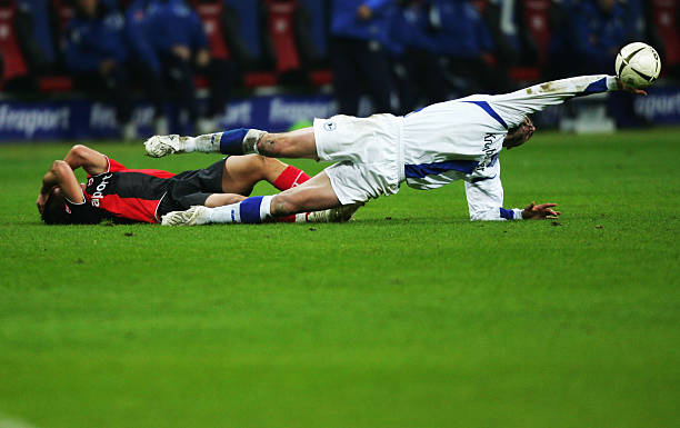 许多球迷和 许多球迷和