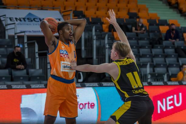 那不勒斯的 那不勒斯的