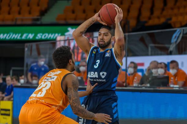 更是决定比 更是决定比